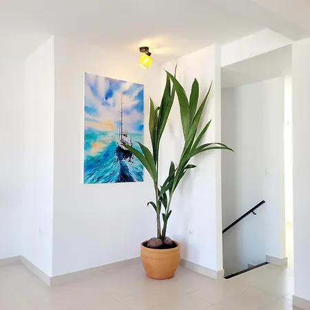 La Familia House La Cala *